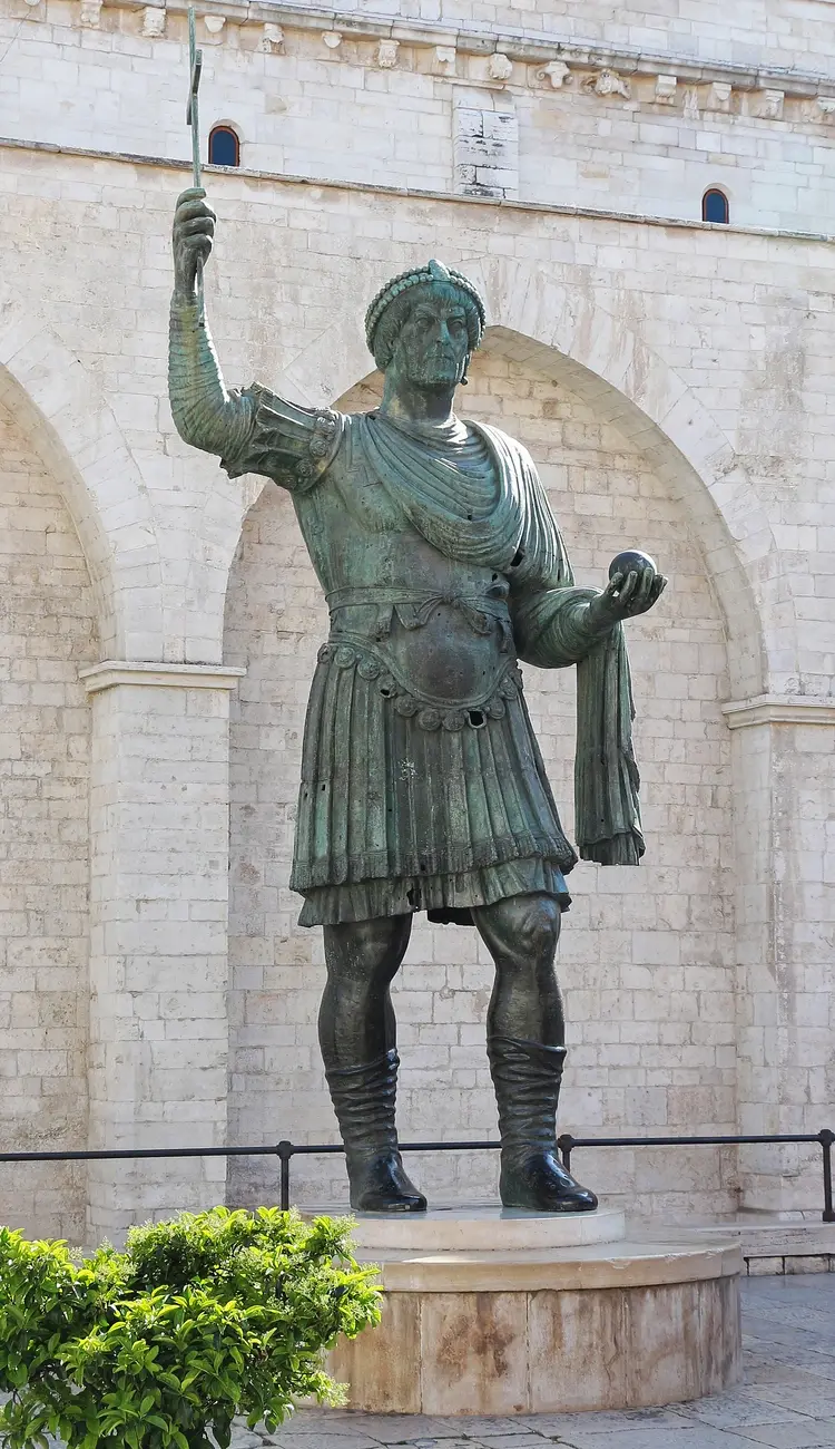 /pix/study/roman/colossus/imperator-heraclius-italia-01-thumb.webp