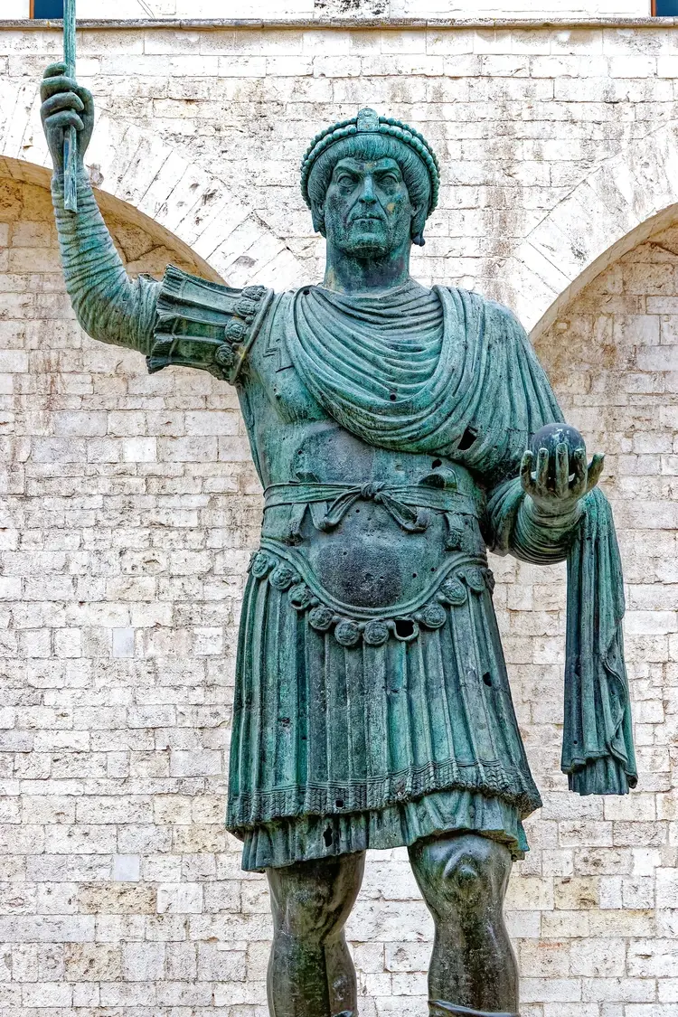 /pix/study/roman/colossus/imperator-heraclius-italia-02-thumb.webp