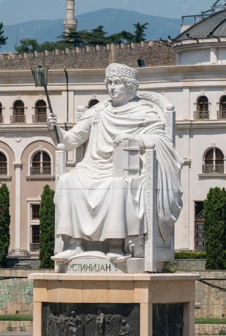 /pix/study/roman/colossus/imperator-justinianus-magnus-thracia-02-thumb.webp